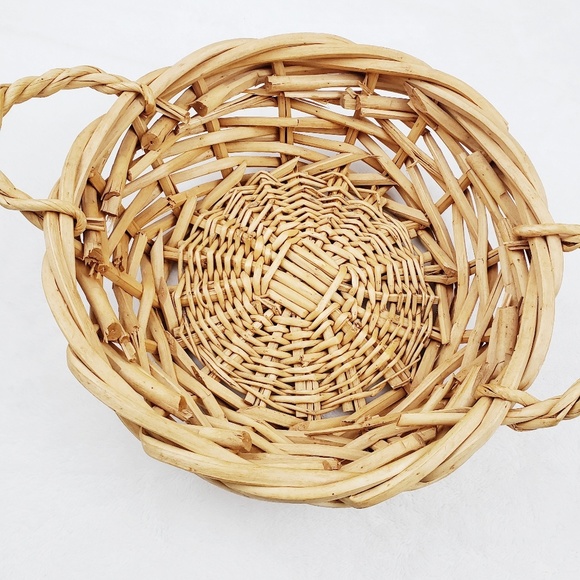 Other - Round Basket With Handles